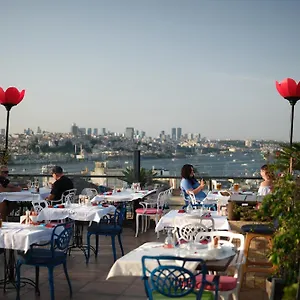 ホテル レイモンド, イスタンブール